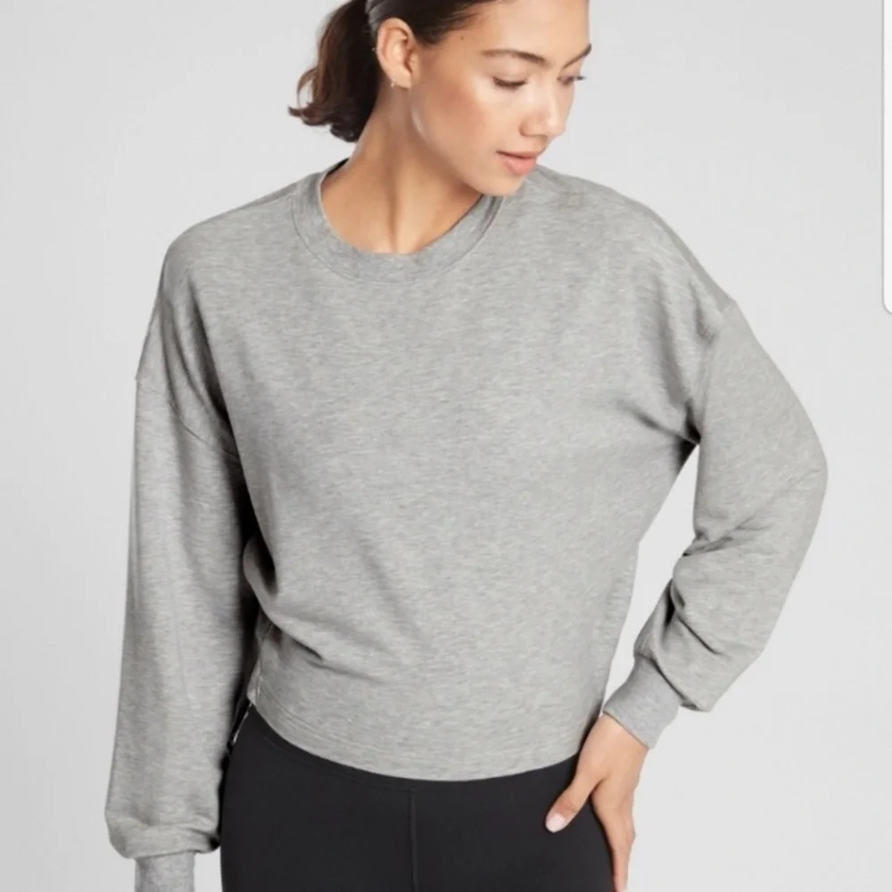 EUC Athleta Oasis Yoga Tie Back Sweatshirt Grey Heathered Size XXS Semi Fitted - Picture 2 of 5